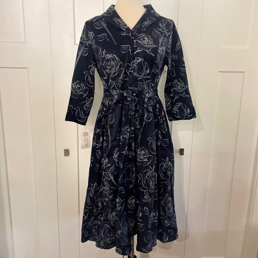 Hearts & Roses Navy size 8 dress
